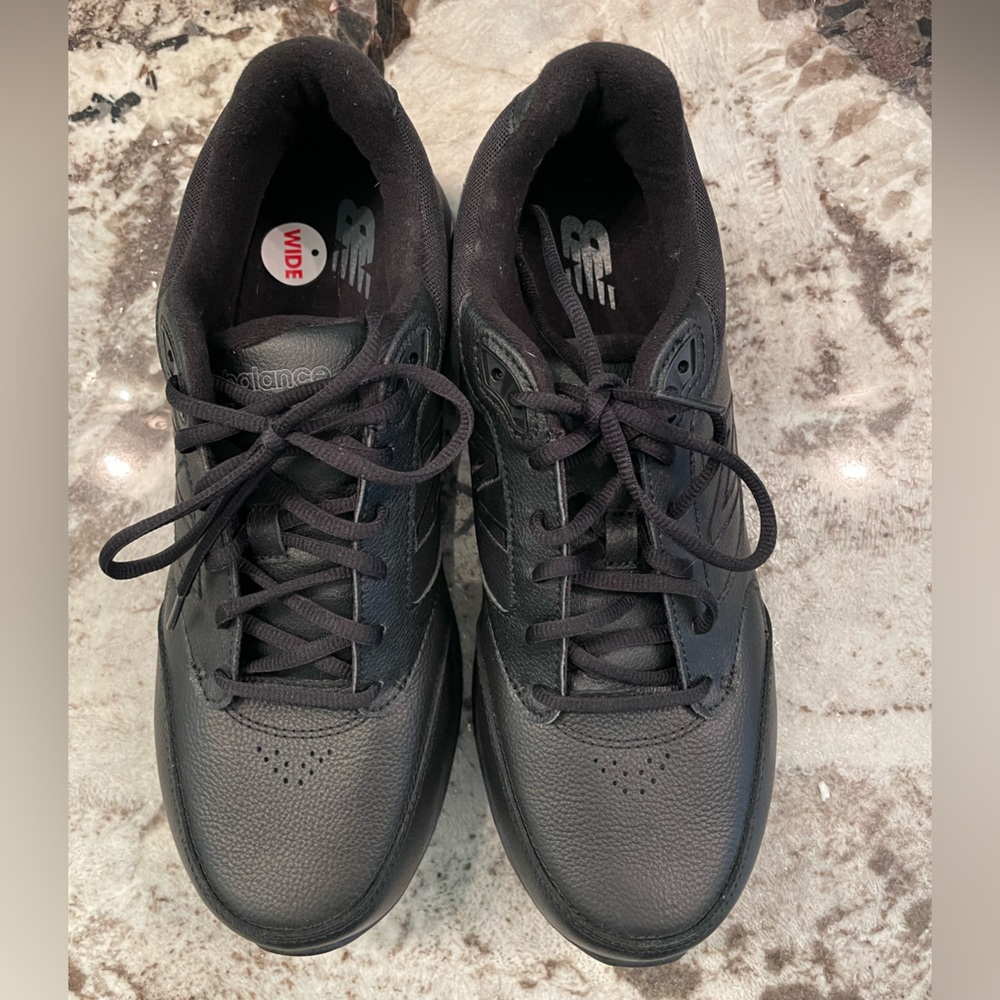 Men’s New New Balance Walking Shoes size 10.5 Wide